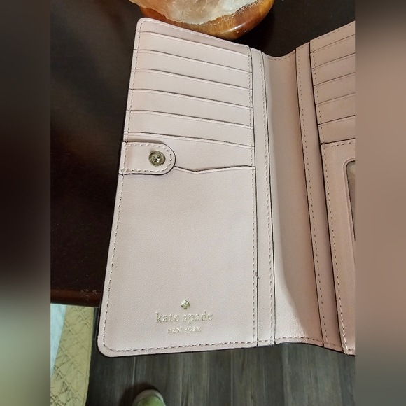 Kate Spade Leather Wallet in Chalk Pink NWOT - Picture 9 of 16